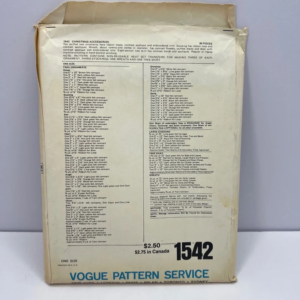 Vogue Santa Pack IV Sewing Pattern 1542 Vtg 70s Felt Ornament Stocking Wreath